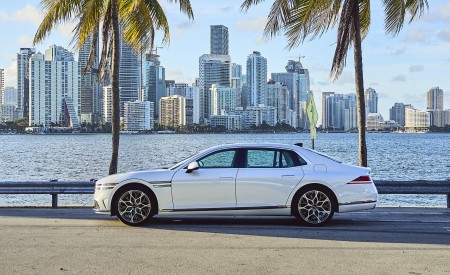2023 Genesis G90 Side Wallpapers  450x275 (19)