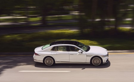 2023 Genesis G90 Side Wallpapers 450x275 (14)