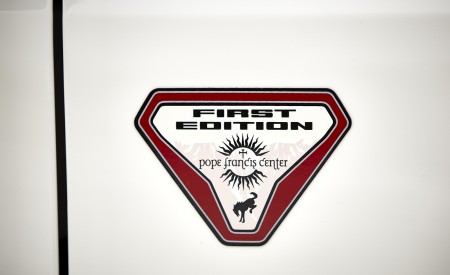 2021 Ford Bronco Pope Francis Center First Edition Badge Wallpapers 450x275 (9)