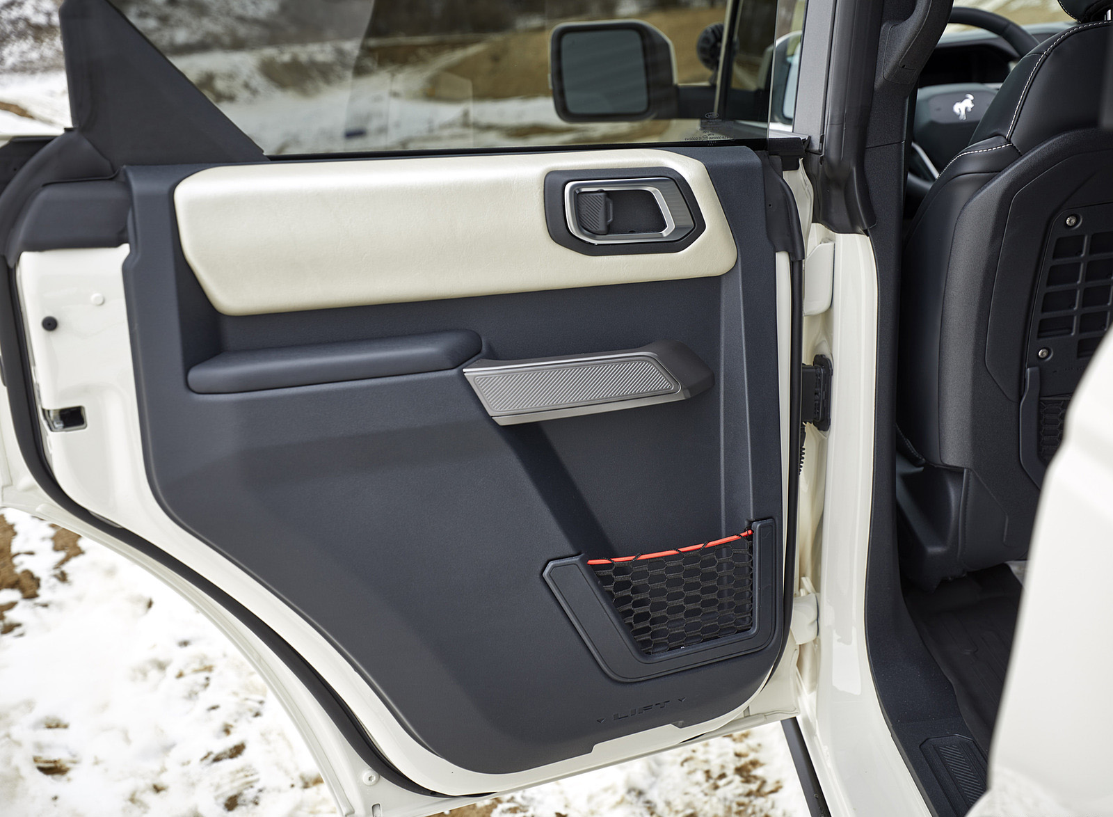 2021 Ford Bronco Pope Francis Center First Edition Detail Wallpapers (8)