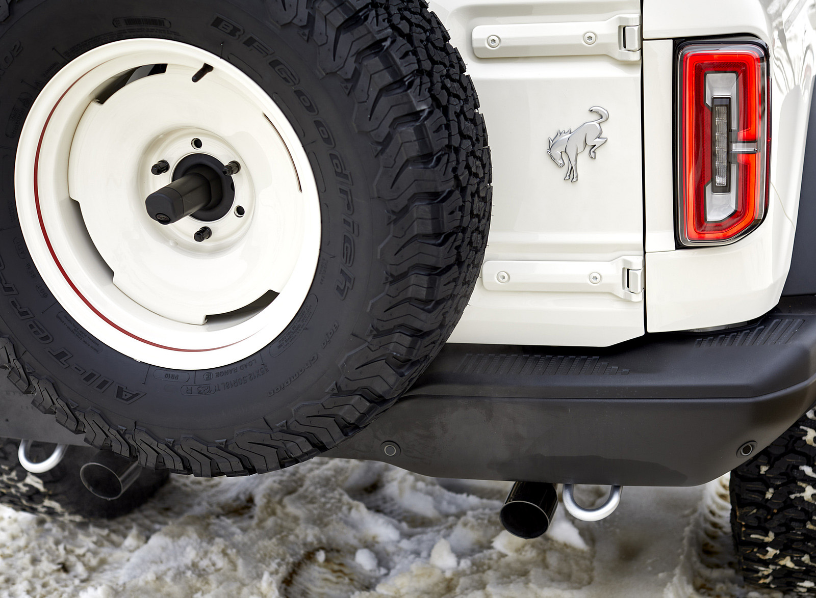 2021 Ford Bronco Pope Francis Center First Edition Detail Wallpapers (10)