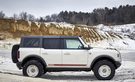 2021 Ford Bronco Pope Francis Center First Edition Side Wallpapers 450x275 (4)