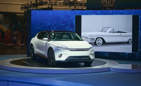 2022 Chrysler Airflow Concept Front Three-Quarter Wallpapers 450x275 (26)