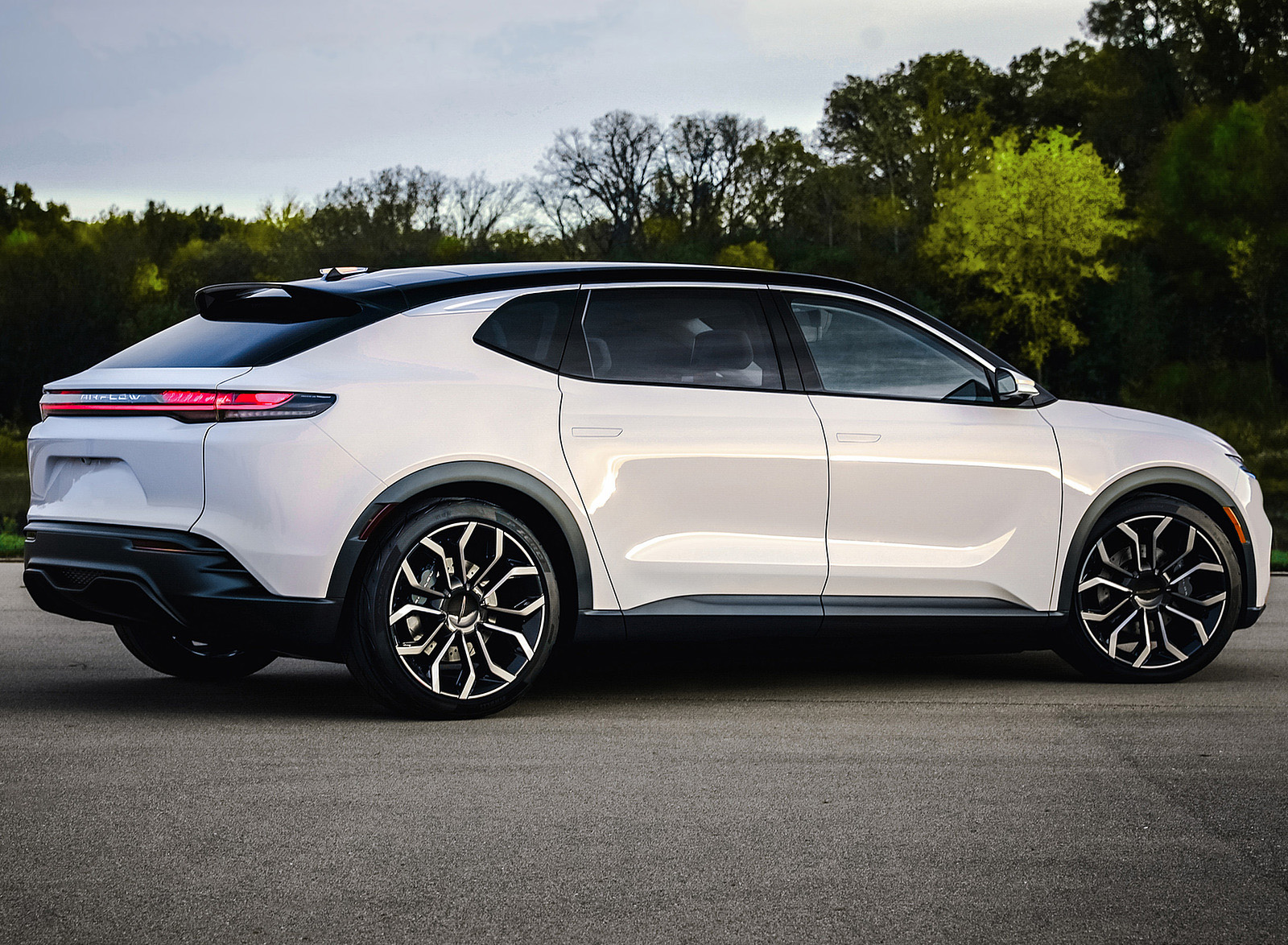 2022 Chrysler Airflow Concept Rear Three-Quarter Wallpapers (7)