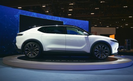 2022 Chrysler Airflow Concept Side Wallpapers 450x275 (24)