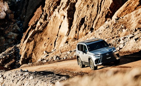 2022 Lexus LX 600 OFFROAD JAOS Front Wallpapers 450x275 (4)