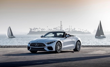 2022 Mercedes-AMG SL 55 4Matic+ US version Front Three-Quarter Wallpapers 450x275 (9)