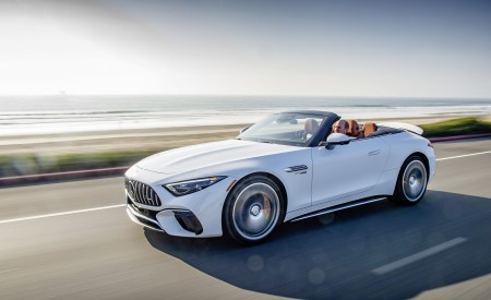 2022 Mercedes-AMG SL 55 4Matic+ US version Front Three-Quarter Wallpapers 450x275 (2)