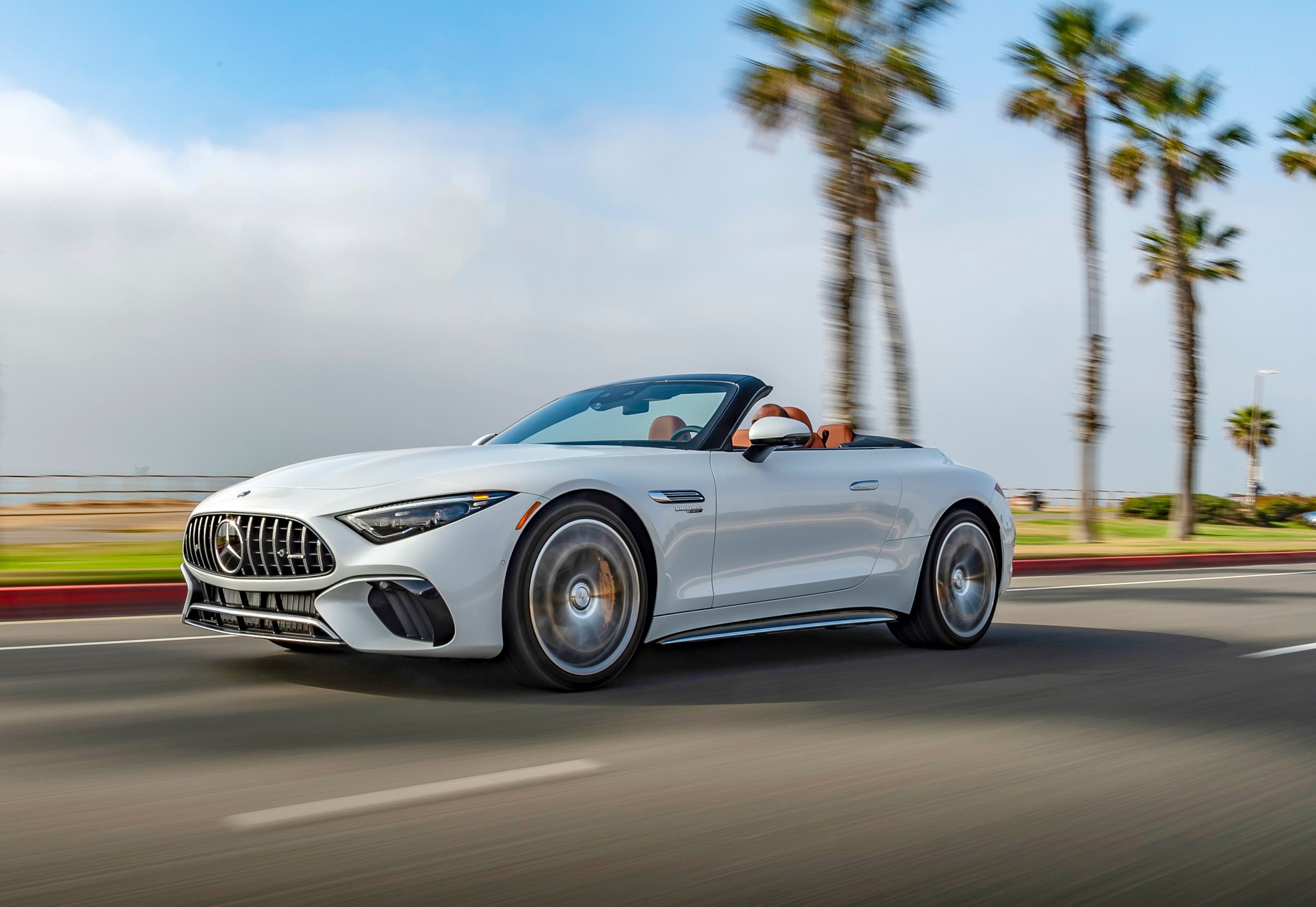 2022 Mercedes-AMG SL 55 4Matic+ (US-Spec) Front Three-Quarter Wallpapers (3)