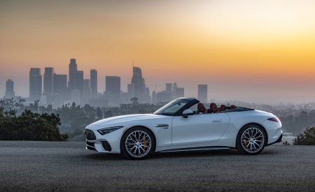 2022 Mercedes-AMG SL 55 4Matic+ US version Side Wallpapers 450x275 (47)