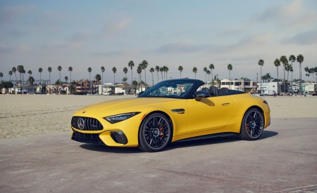 2022 Mercedes-AMG SL 63 4Matic+ US version Front Three-Quarter Wallpapers 450x275 (11)