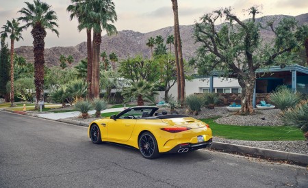 2022 Mercedes-AMG SL 63 4Matic+ US version Rear Three-Quarter Wallpapers 450x275 (14)