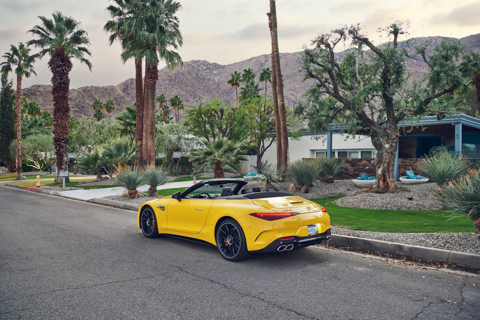 2022 Mercedes-AMG SL 63 4Matic+ US version Rear Three-Quarter Wallpapers (14)