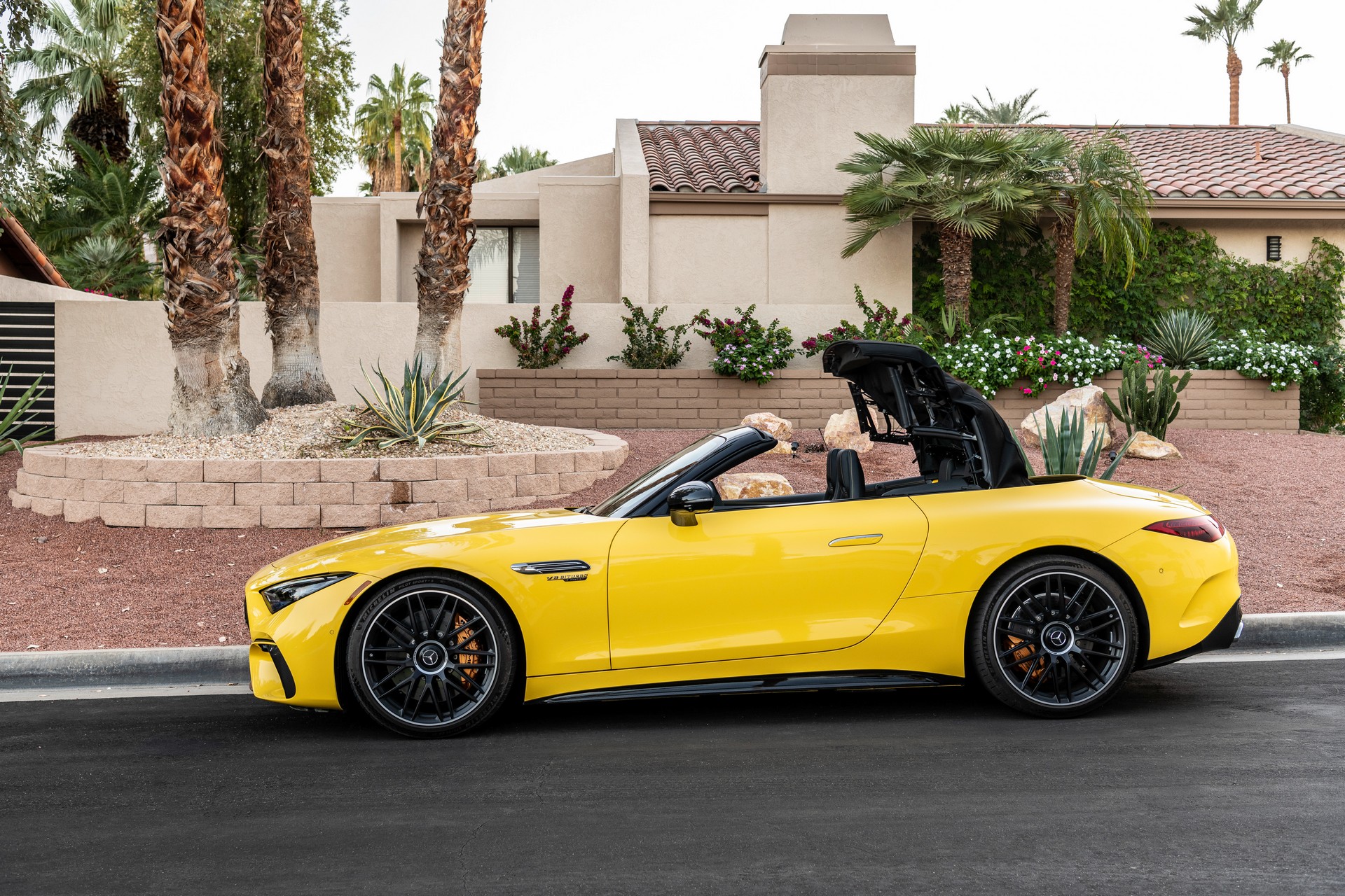 2022 Mercedes-AMG SL 63 4Matic+ US version Side Wallpapers (15)