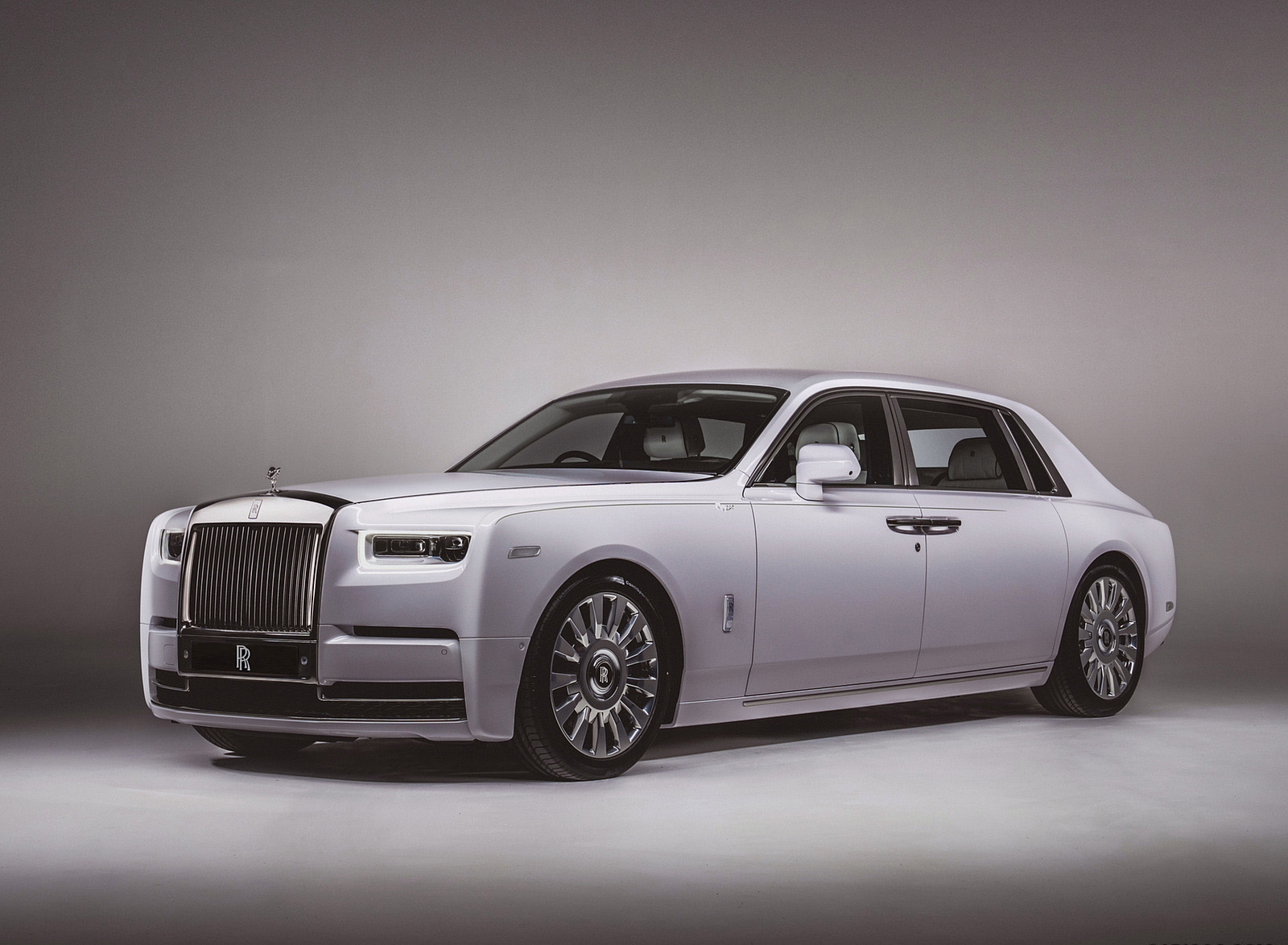 2022 Rolls-Royce Phantom Orchid Front Three-Quarter Wallpapers (1)