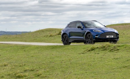 2023 Aston Martin DBX707 (Color: Plasma Blue) Front Three-Quarter Wallpapers  450x275 (60)