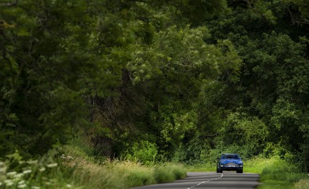 2023 Aston Martin DBX707 (Color: Plasma Blue) Front Wallpapers  450x275 (22)