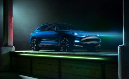 2023 Aston Martin DBX707 Front Three-Quarter Wallpapers  450x275 (103)