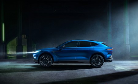 2023 Aston Martin DBX707 Side Wallpapers 450x275 (109)