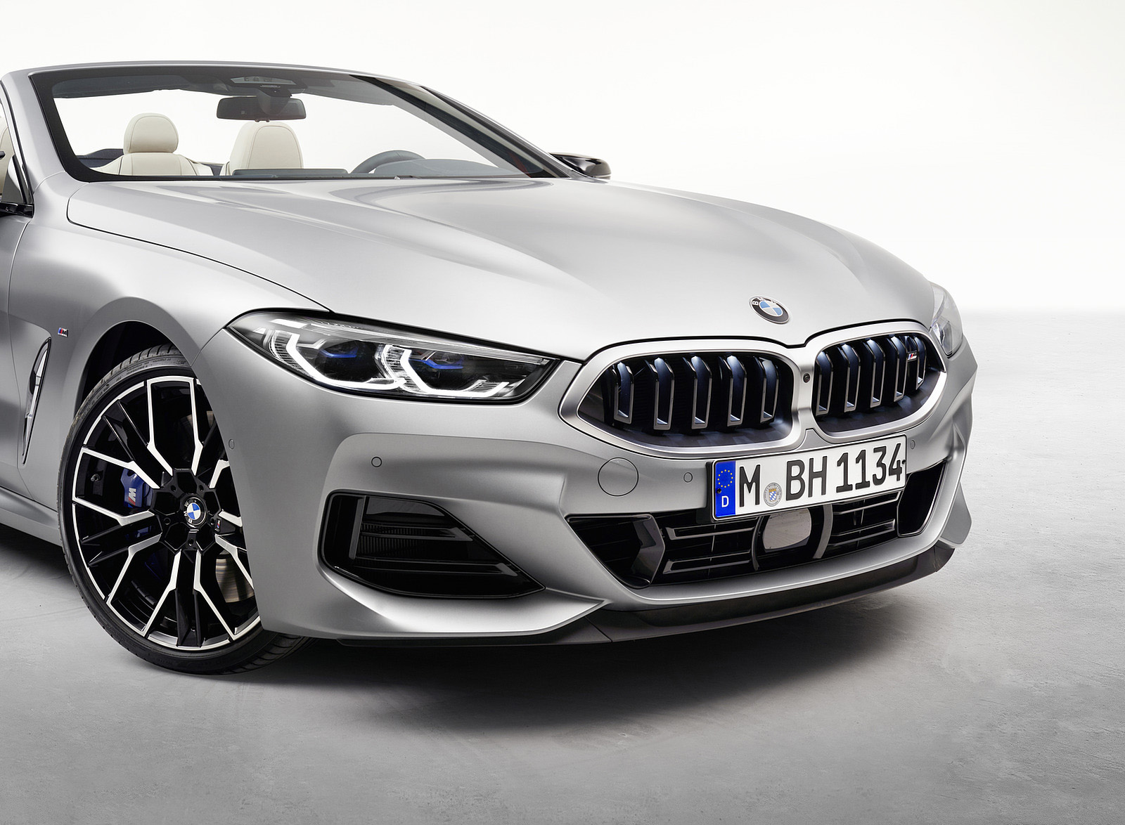 2023 BMW 8 Series Convertible Front Wallpapers  (14)