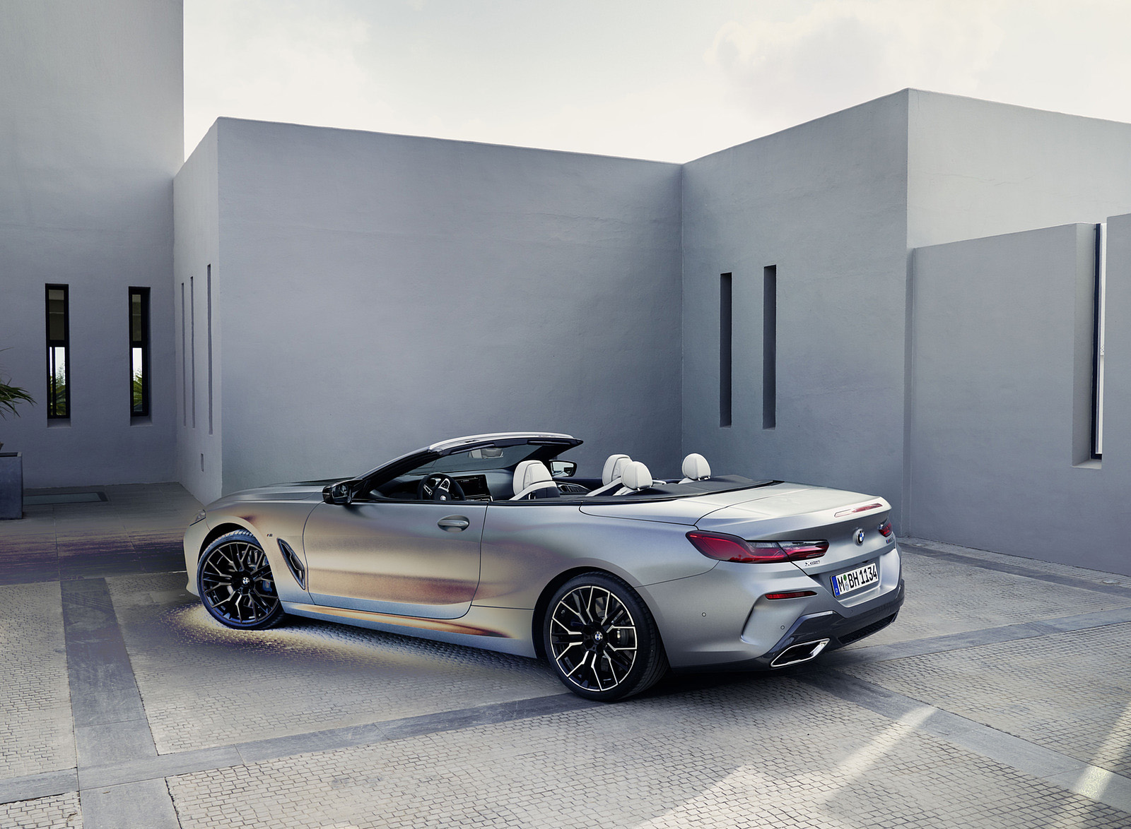 2023 BMW 8 Series Convertible Rear Three-Quarter Wallpapers (11)