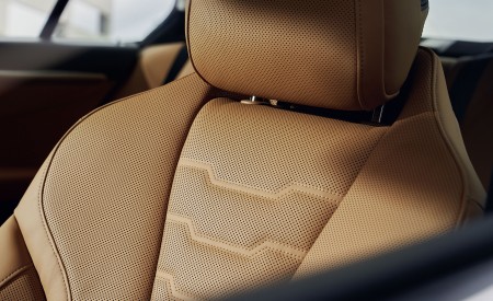 2023 BMW 8 Series Gran Coupe Interior Front Seats Wallpapers 450x275 (23)