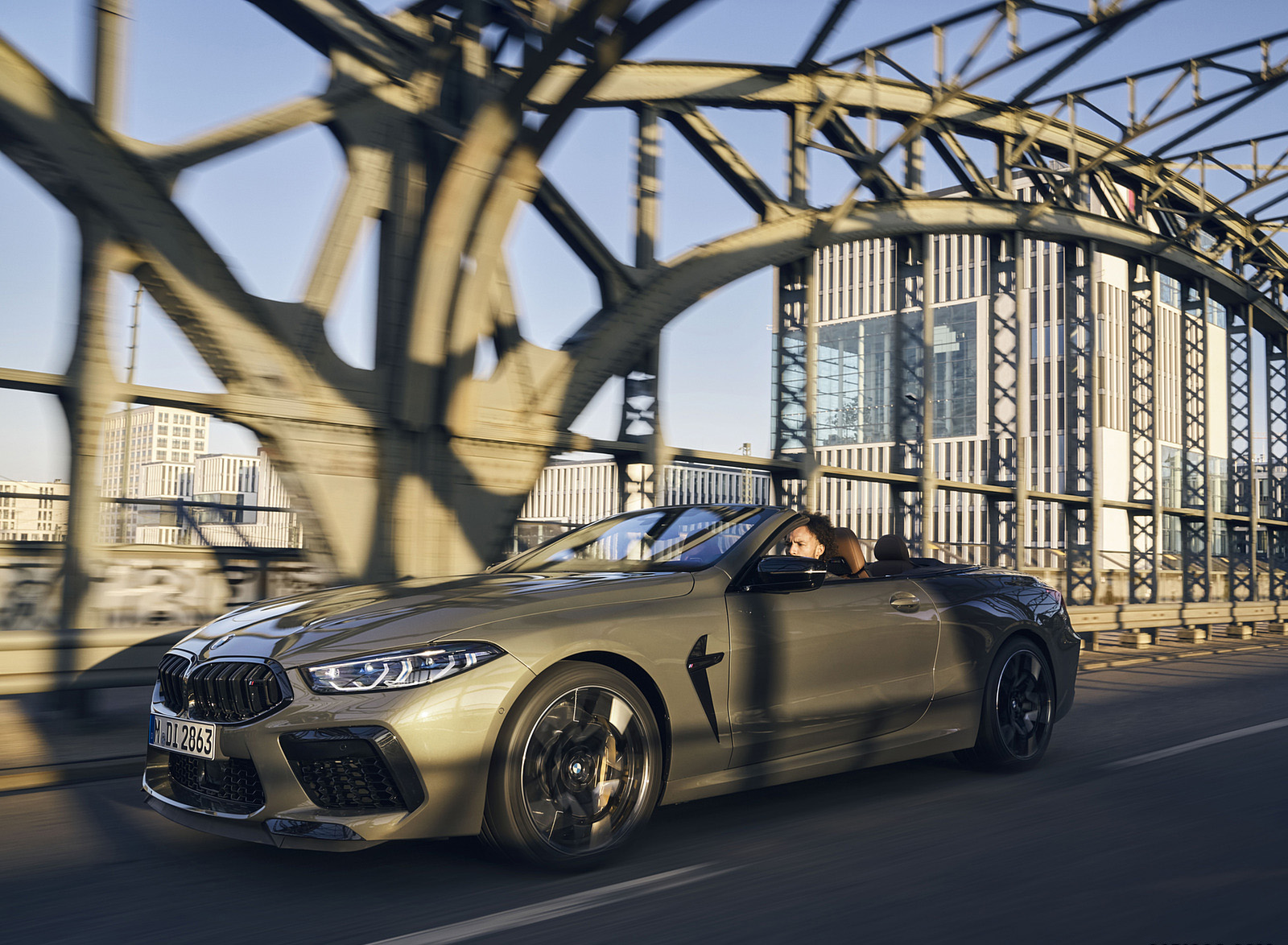 2023 BMW M8 Competition Convertible Front Three-Quarter Wallpapers (2)