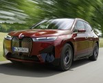 2023 BMW iX M60 (Color: Aventurine Red) Front Three-Quarter Wallpapers 150x120 (51)
