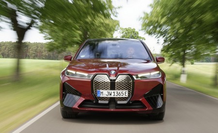 2023 BMW iX M60 (Color: Aventurine Red) Front Wallpapers  450x275 (56)