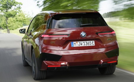 2023 BMW iX M60 (Color: Aventurine Red) Rear Wallpapers 450x275 (58)