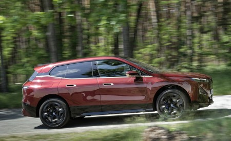 2023 BMW iX M60 (Color: Aventurine Red) Side Wallpapers 450x275 (60)