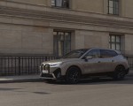 2023 BMW iX M60 Front Three-Quarter Wallpapers 150x120 (26)