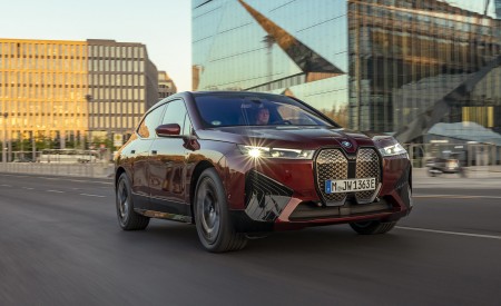 2023 BMW iX M60 Front Three-Quarter Wallpapers 450x275 (15)