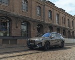2023 BMW iX M60 Front Three-Quarter Wallpapers 150x120 (28)