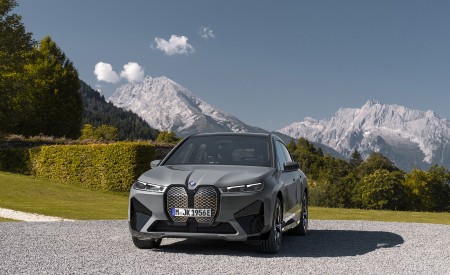 2023 BMW iX M60 Front Wallpapers 450x275 (149)