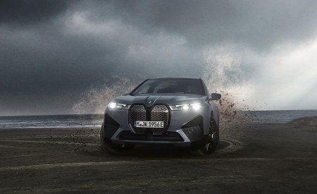 2023 BMW iX M60 Front Wallpapers 450x275 (110)