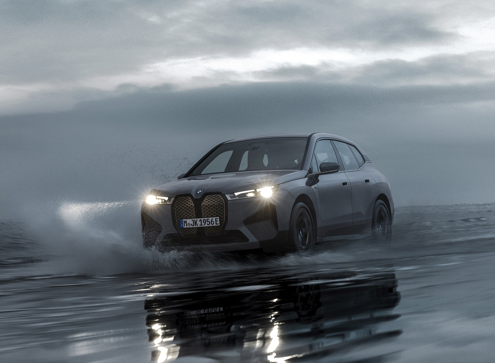2023 BMW iX M60 Front Wallpapers  (6)
