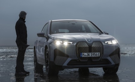 2023 BMW iX M60 Front Wallpapers 450x275 (114)