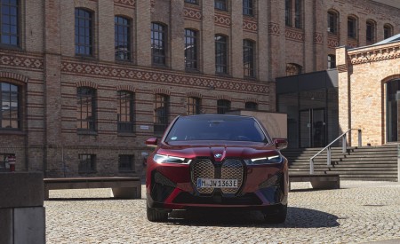 2023 BMW iX M60 Front Wallpapers 450x275 (67)