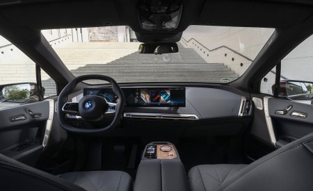 2023 BMW iX M60 Interior Cockpit Wallpapers 450x275 (23)
