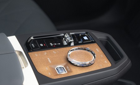 2023 BMW iX M60 Interior Detail Wallpapers 450x275 (24)