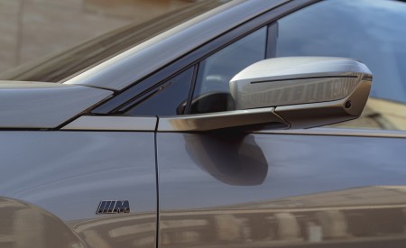 2023 BMW iX M60 Mirror Wallpapers  450x275 (38)