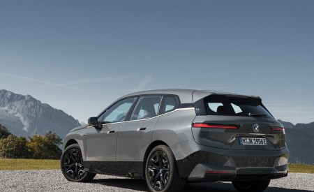 2023 BMW iX M60 Rear Three-Quarter Wallpapers  450x275 (147)