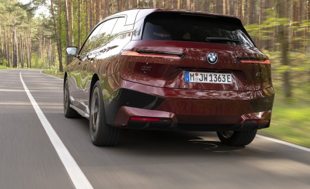 2023 BMW iX M60 Rear Wallpapers 450x275 (9)
