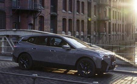 2023 BMW iX M60 Side Wallpapers  450x275 (140)