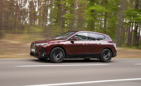 2023 BMW iX M60 Side Wallpapers 450x275 (6)