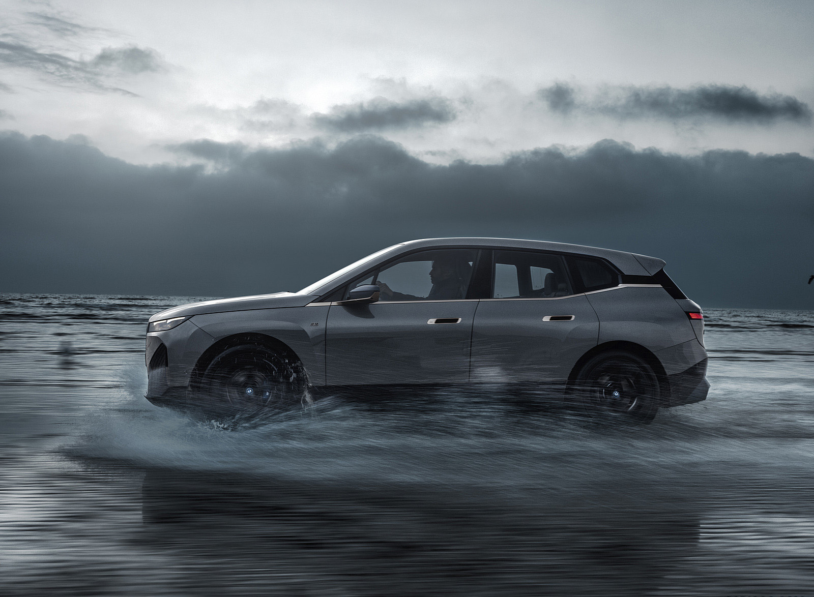 2023 BMW iX M60 Side Wallpapers (2)