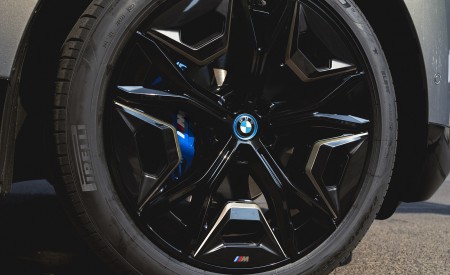 2023 BMW iX M60 Wheel Wallpapers  450x275 (40)