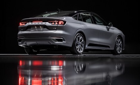 2023 Ford Mondeo Rear Three-Quarter Wallpapers 450x275 (3)