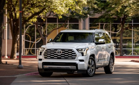 2023 Toyota Sequoia Capstone Front Wallpapers  450x275 (33)